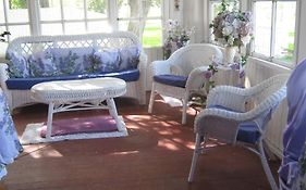 Wakamow Heights Bed And Breakfast